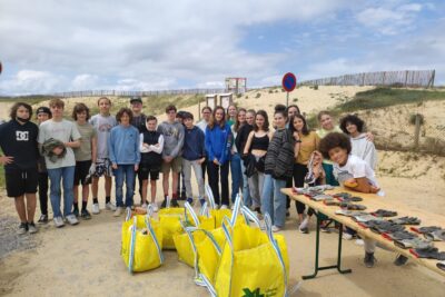 Enlarge image 3 on 8, modal window